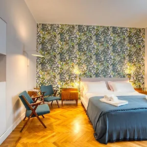  Guest house Dimora Claudia - Elegante Matrimoniale Con Bagno, Private Rooms, Self Check In, No Reception Italy