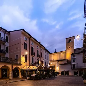 flowers-apartments-desenzano-del-garda.it-lombardy.com/